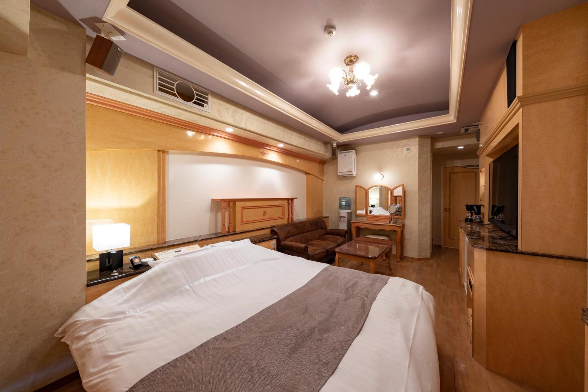 Hotel Luna Sendai -Adult Only Exterior photo